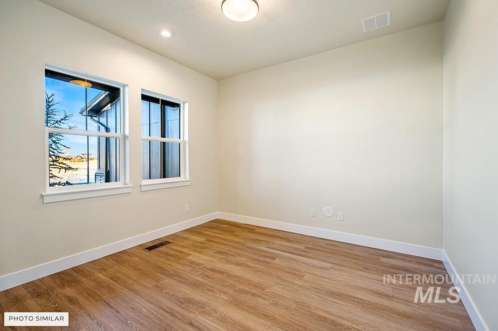 property viewer photo 18