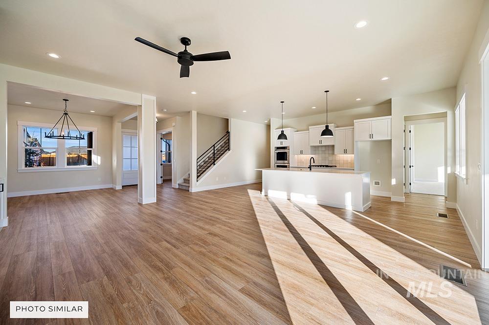 property viewer photo 3