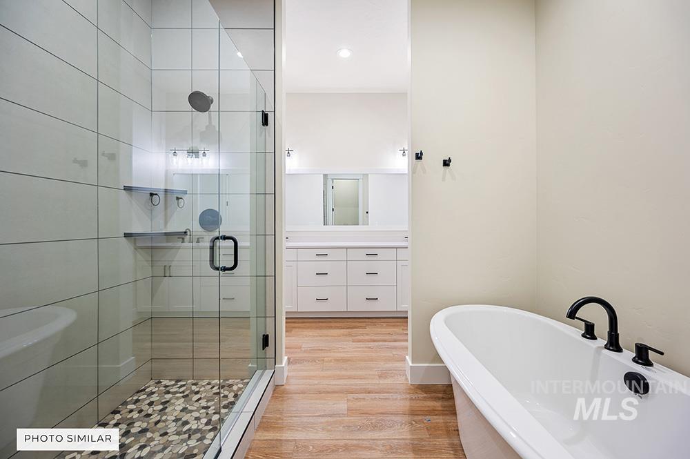 property viewer photo 9