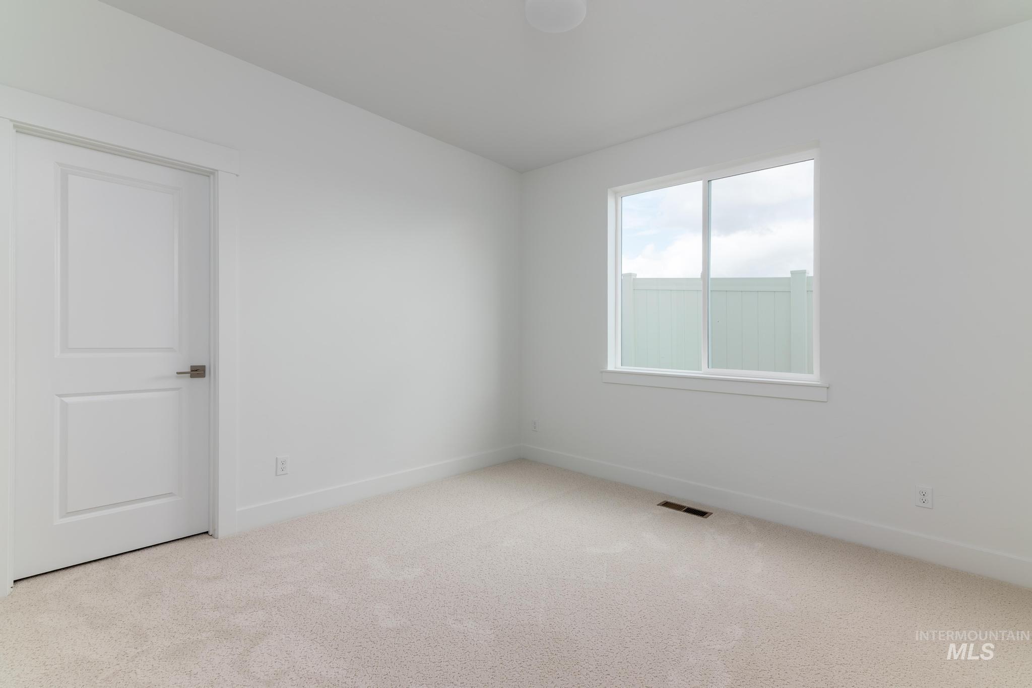property viewer photo 24