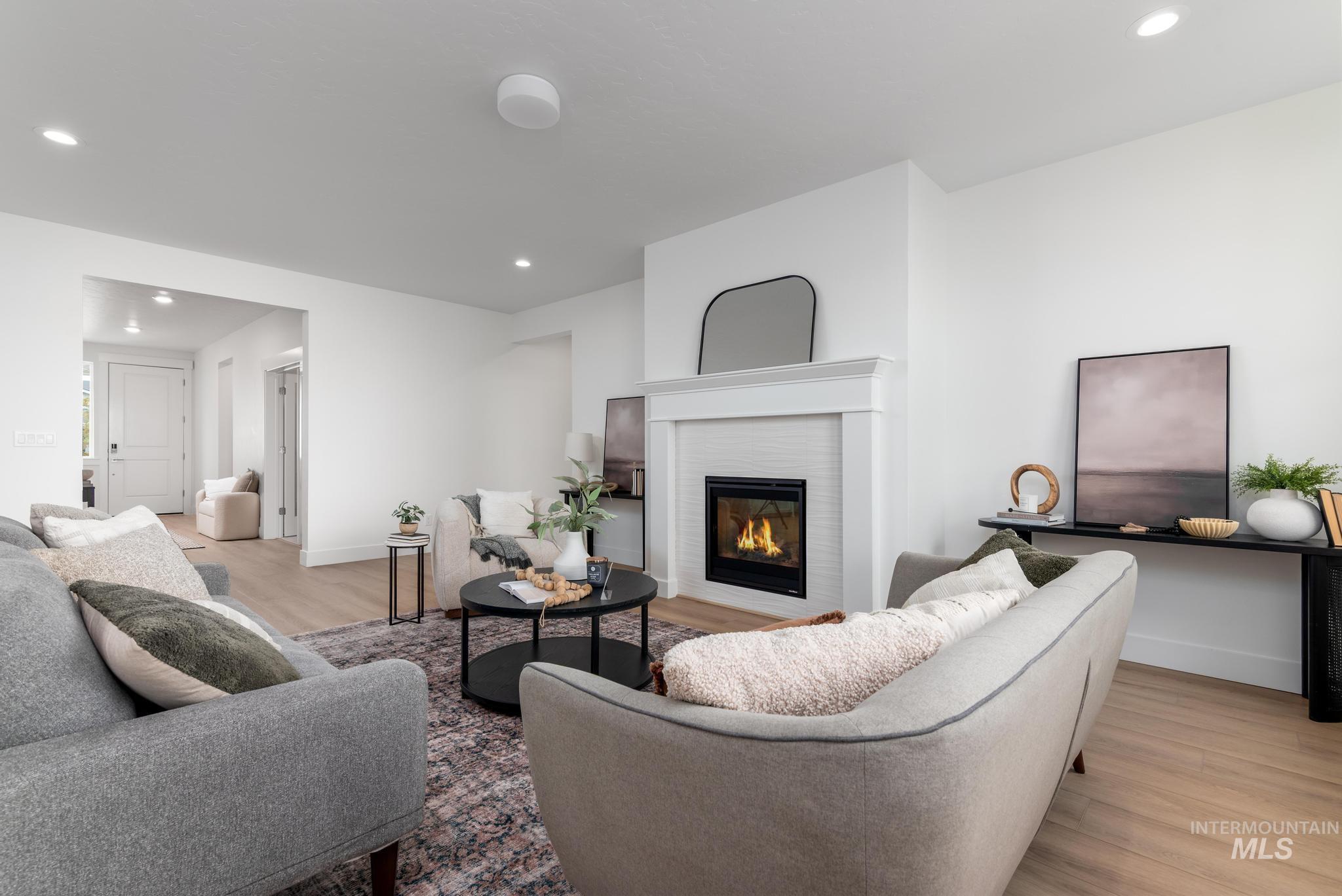 property viewer photo 4