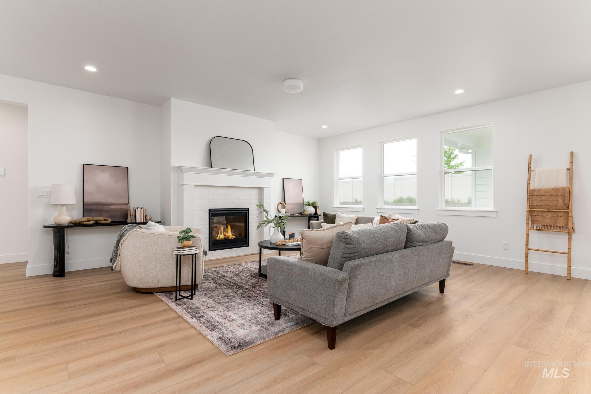 property viewer photo 5