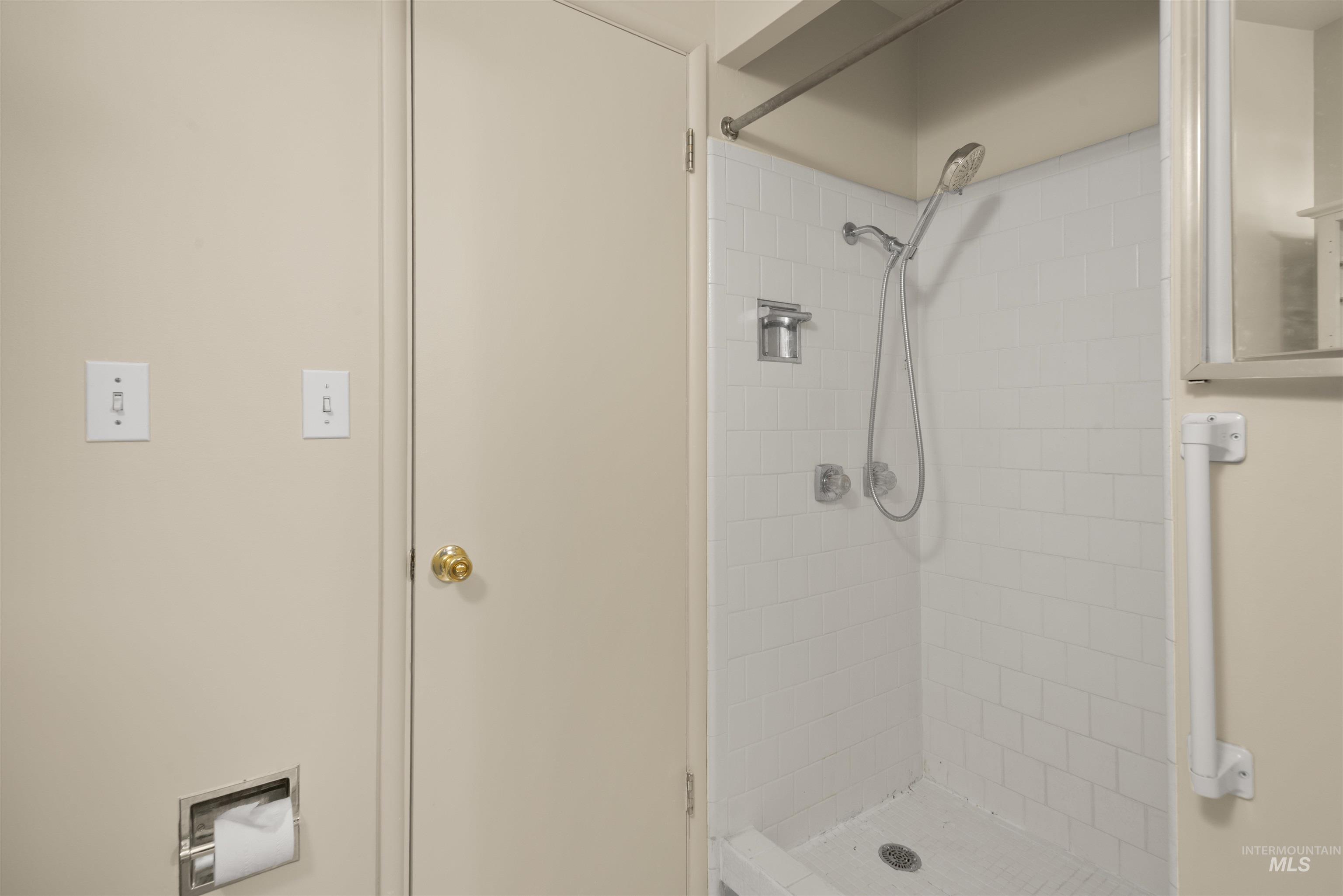 property viewer photo 13