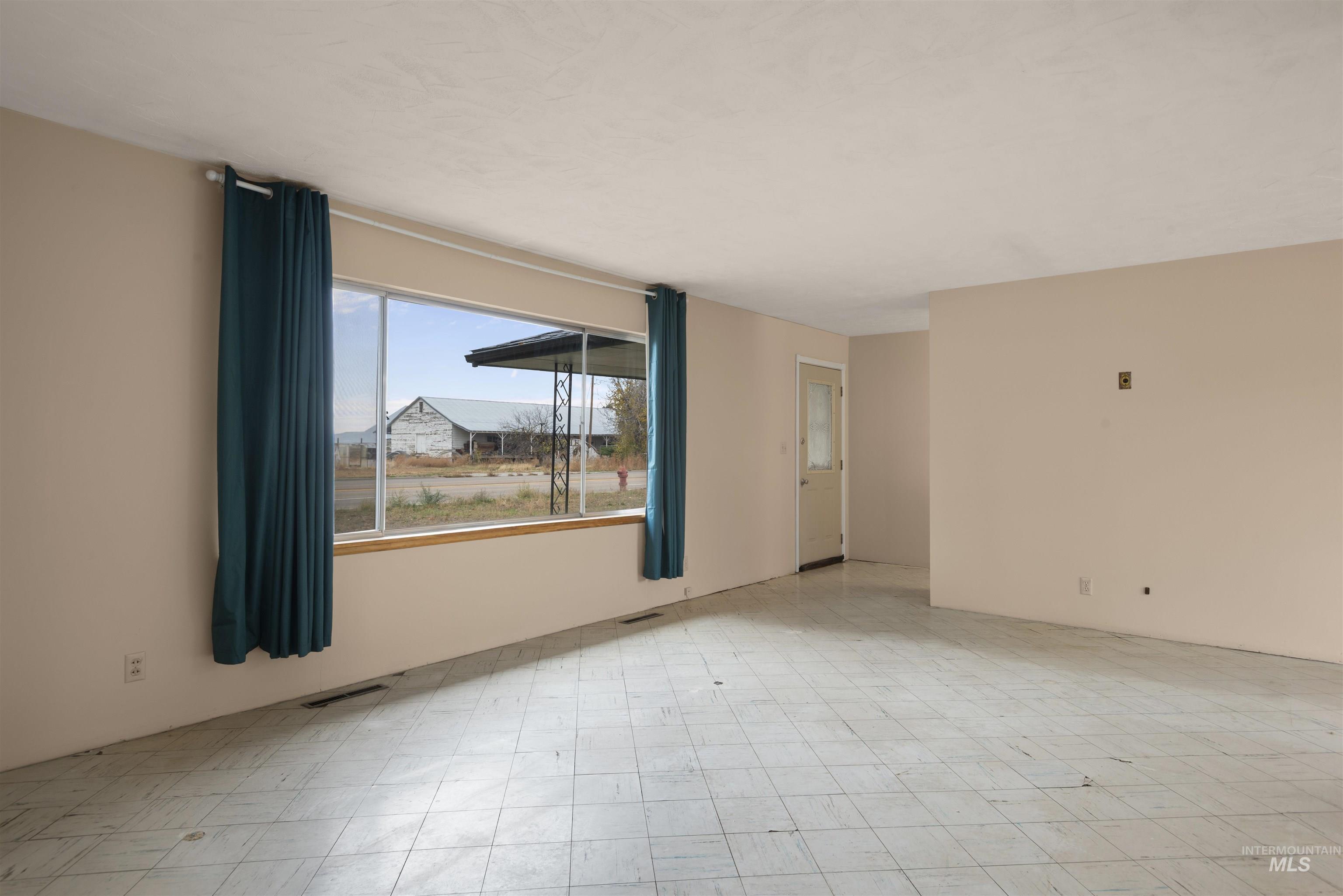 property viewer photo 2