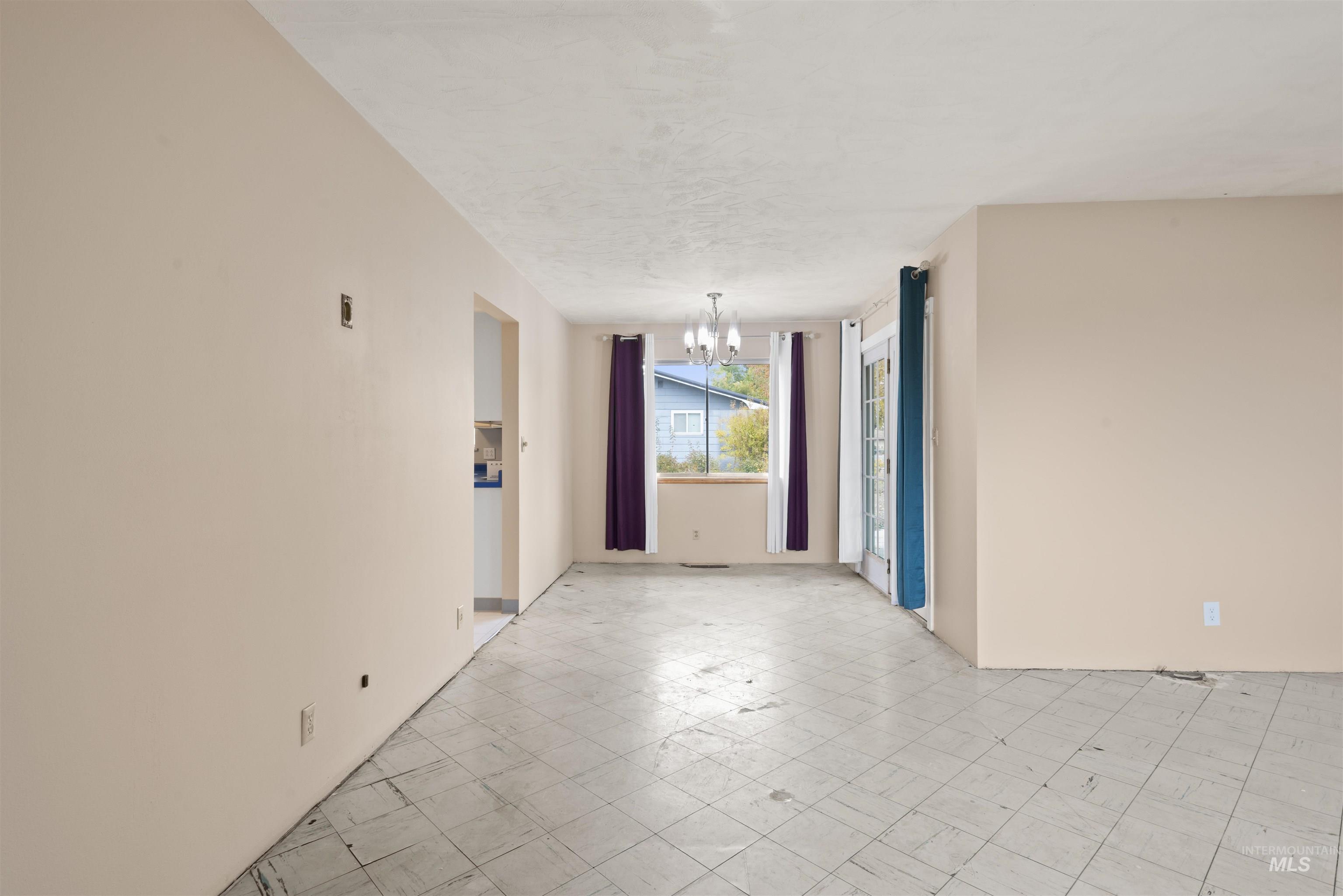 property viewer photo 4