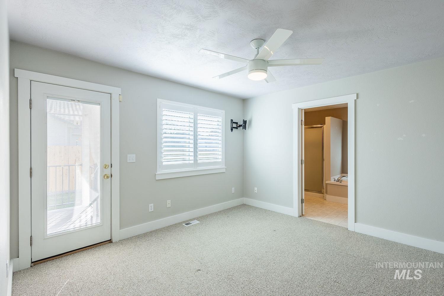 property viewer photo 12