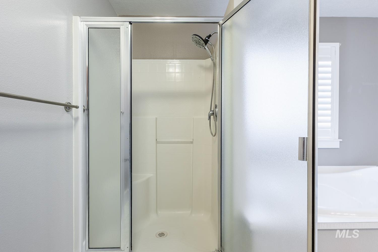 property viewer photo 18