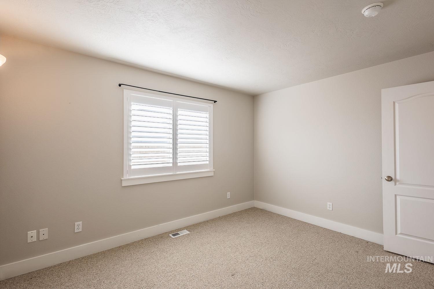 property viewer photo 26