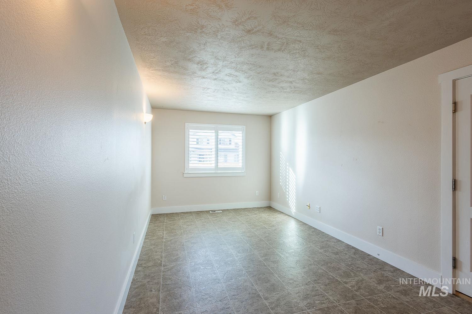 property viewer photo 28