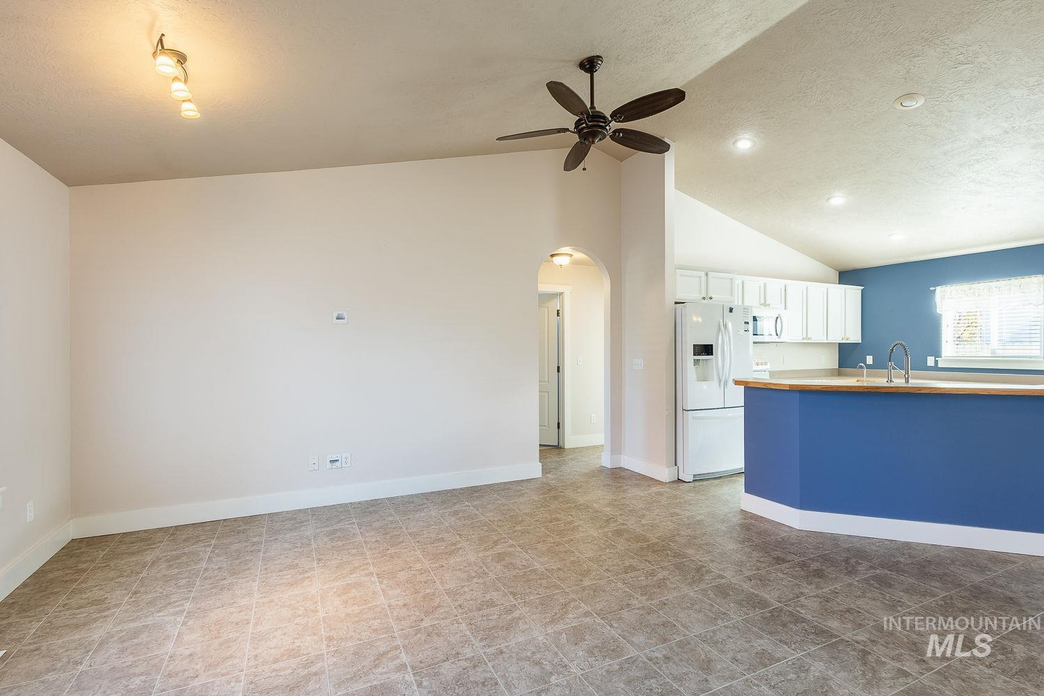 property viewer photo 6