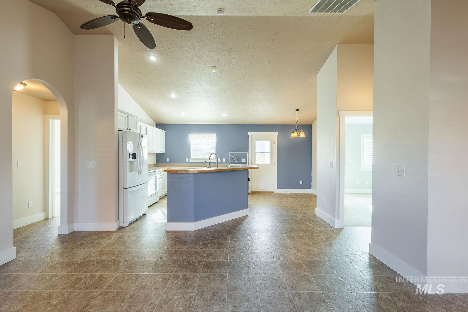 property viewer photo 9