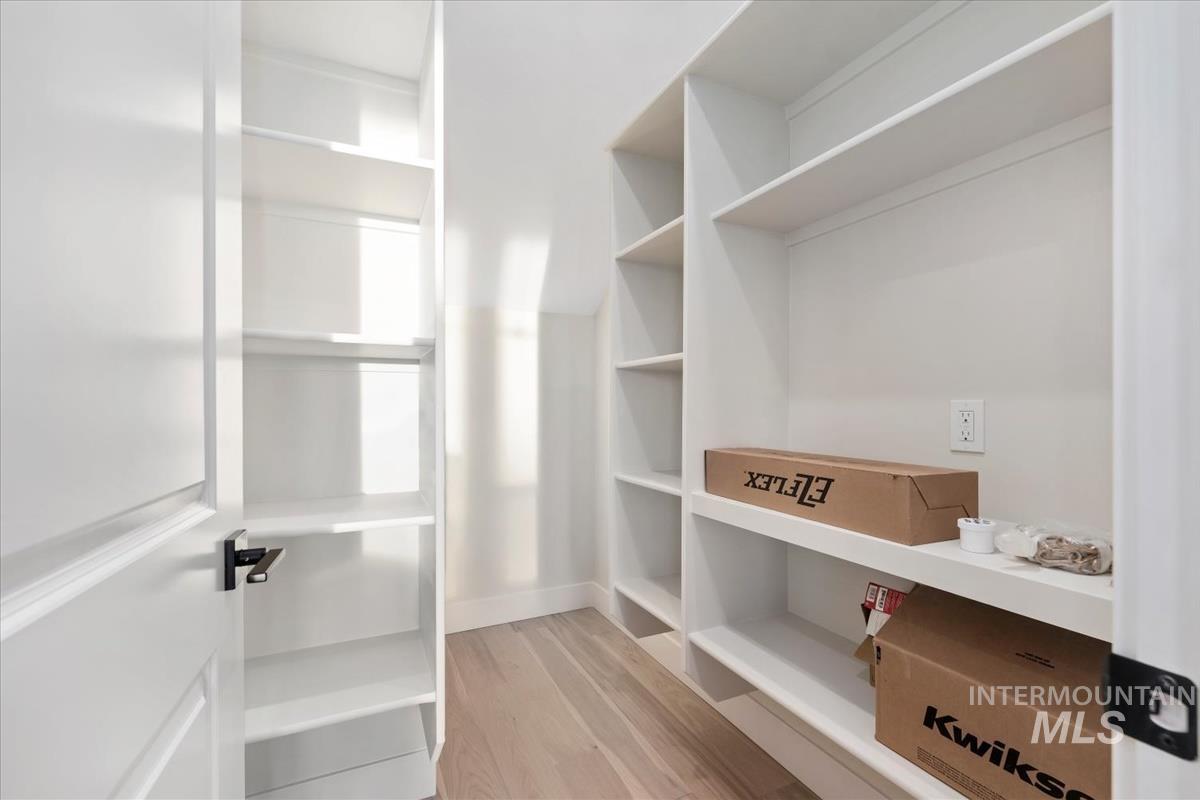 property viewer photo 18