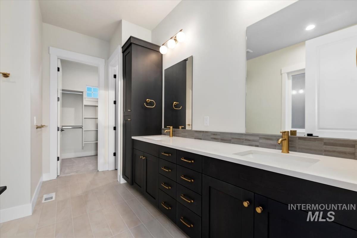 property viewer photo 27
