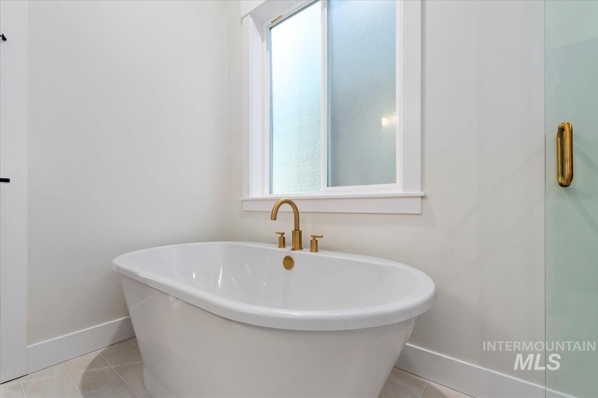 property viewer photo 30