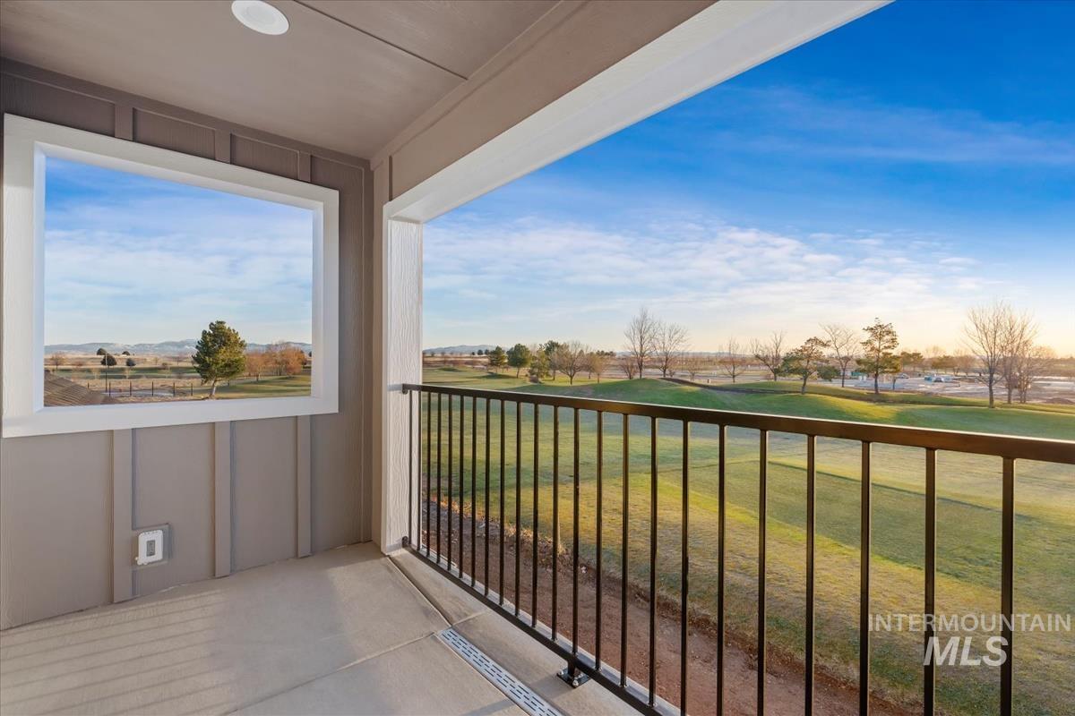 property viewer photo 42