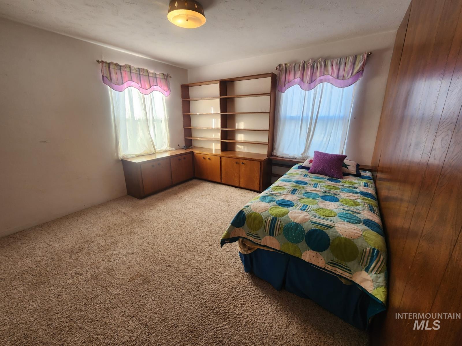 property viewer photo 6