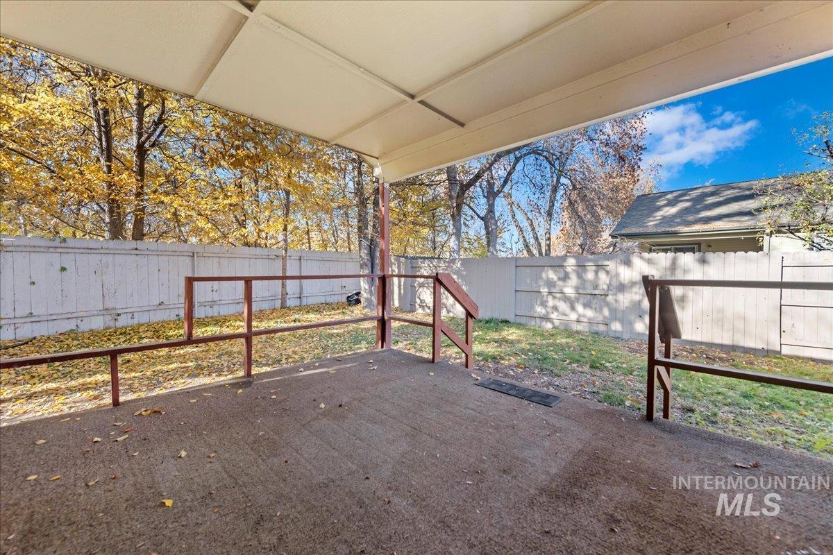 property viewer photo 18