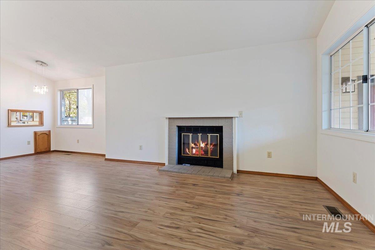 property viewer photo 3