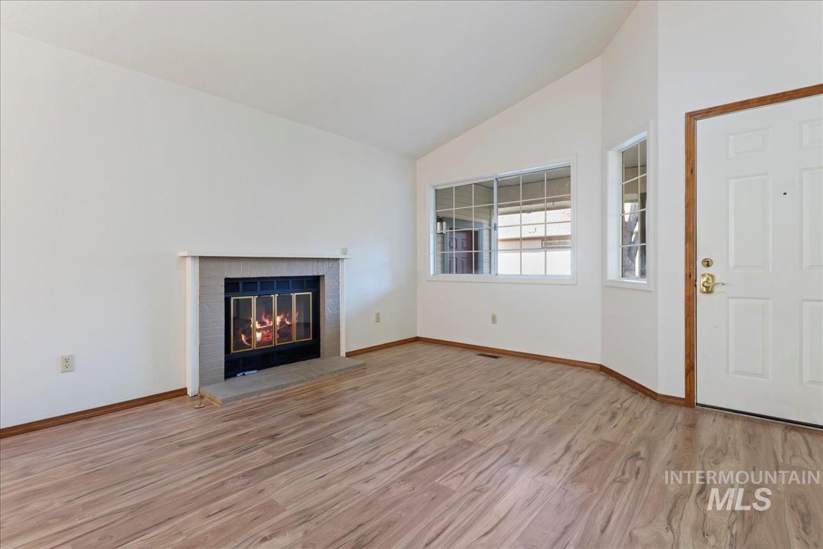 property viewer photo 4