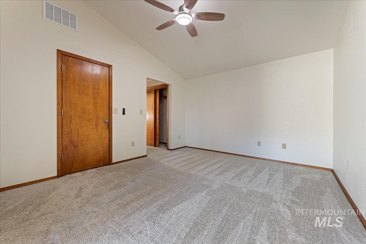 property viewer photo 9