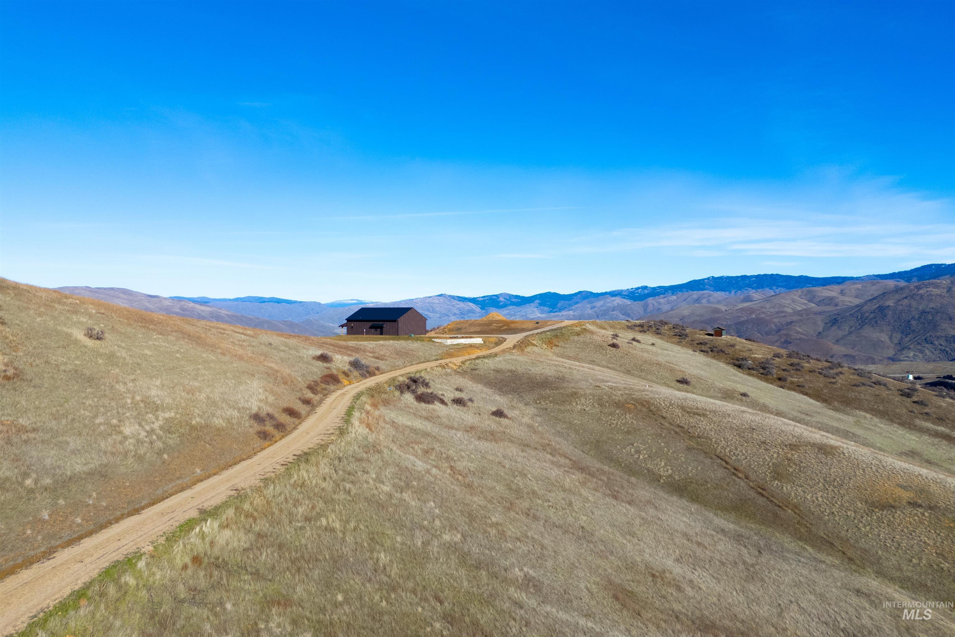 main property photo 12