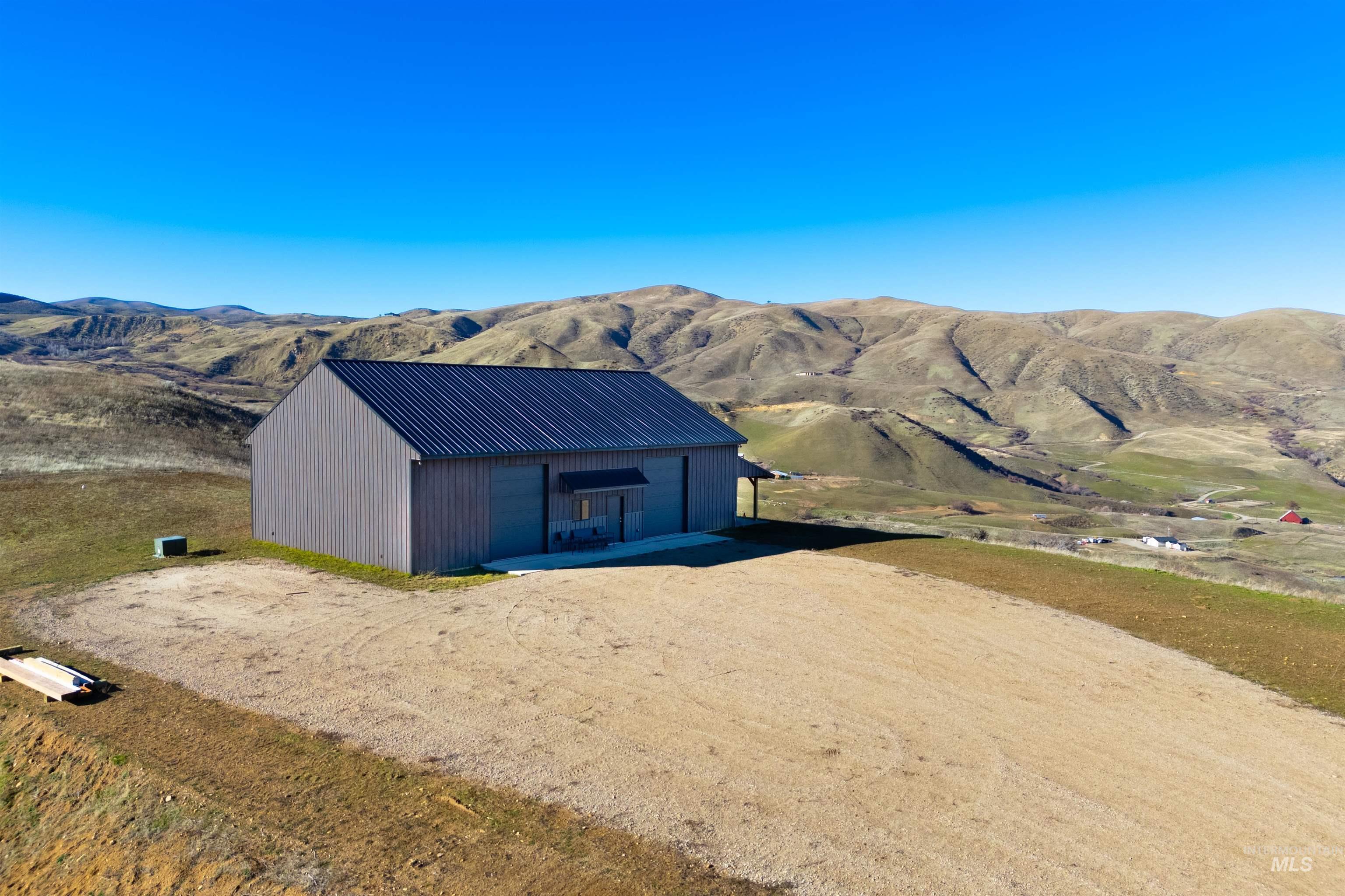 main property photo 16