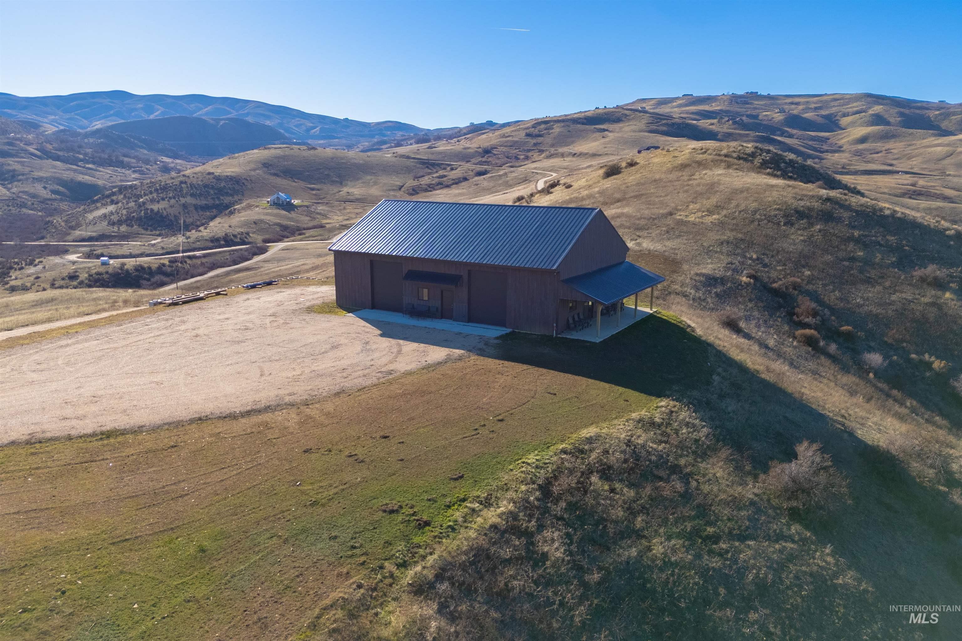 main property photo 17