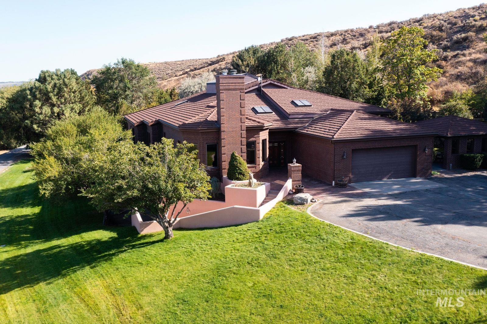 main property photo 3