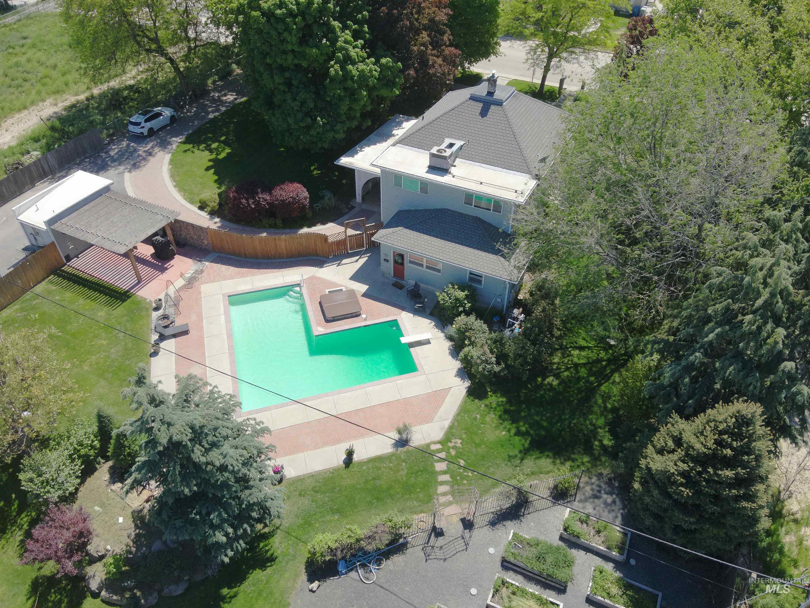 main property photo 46
