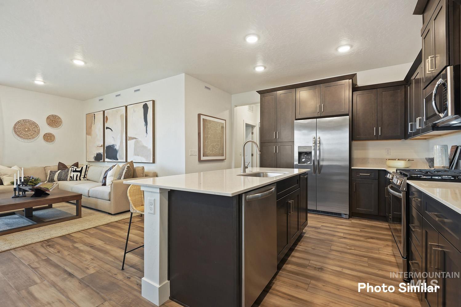 property viewer photo 6