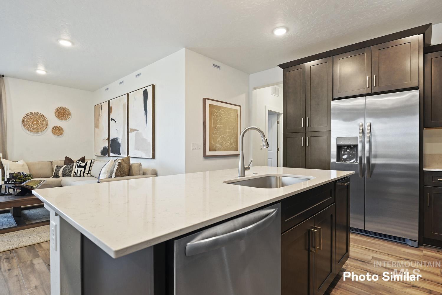 property viewer photo 9