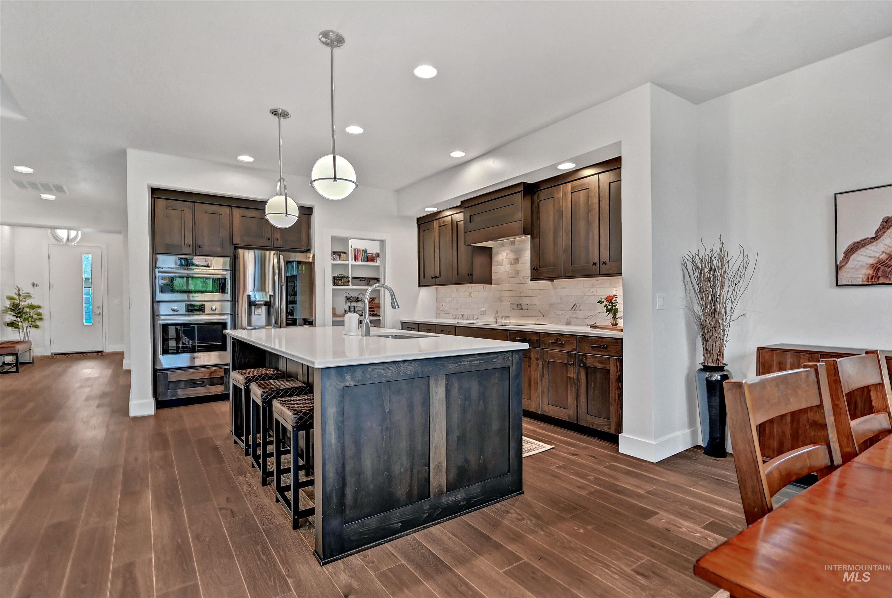 property viewer photo 10