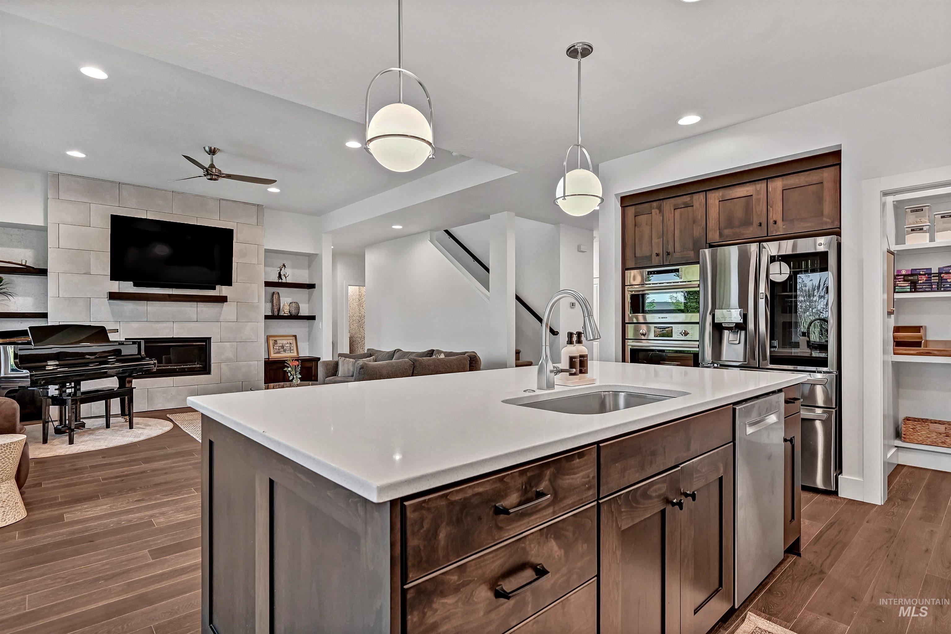 property viewer photo 11