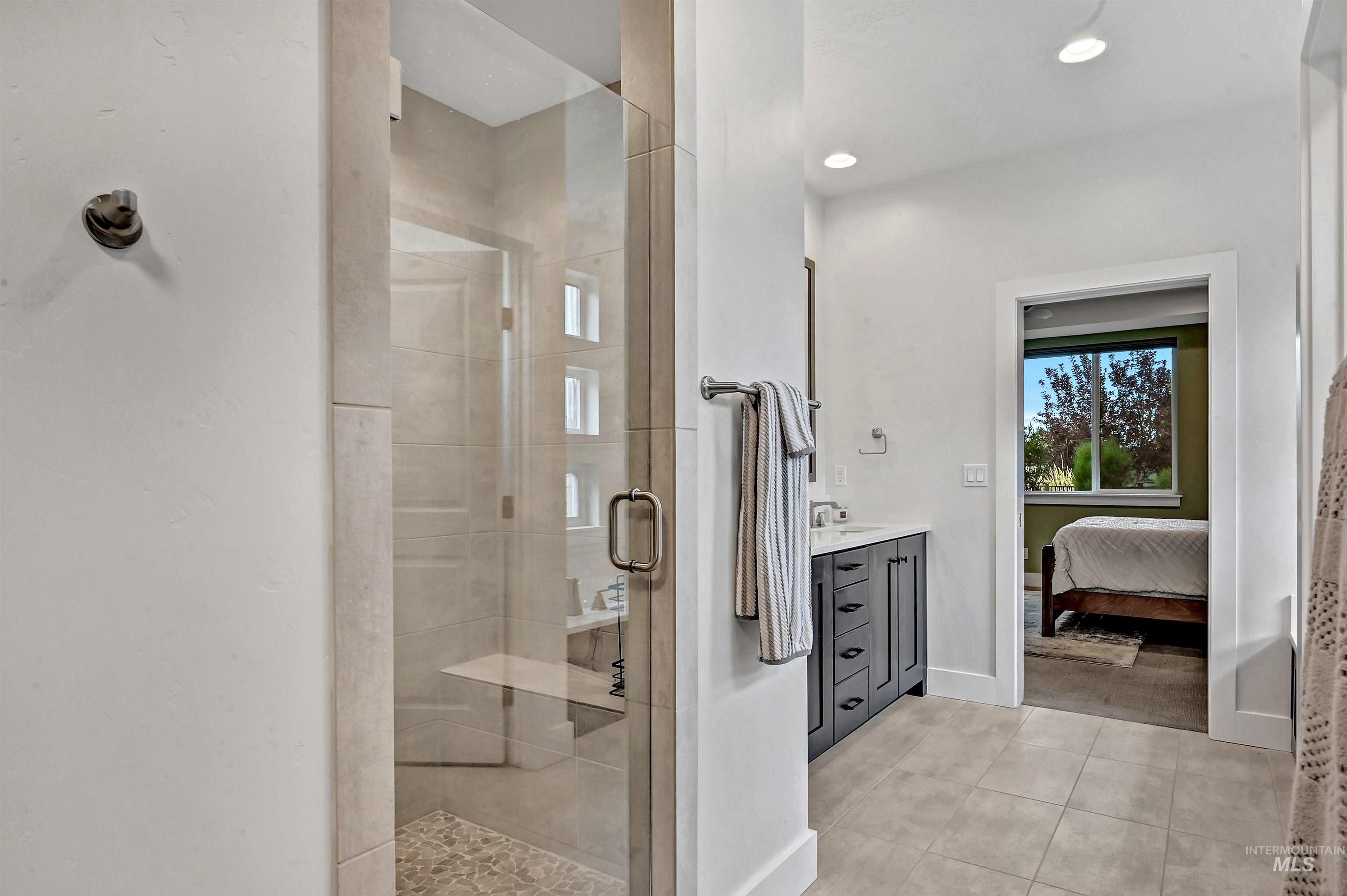 property viewer photo 17