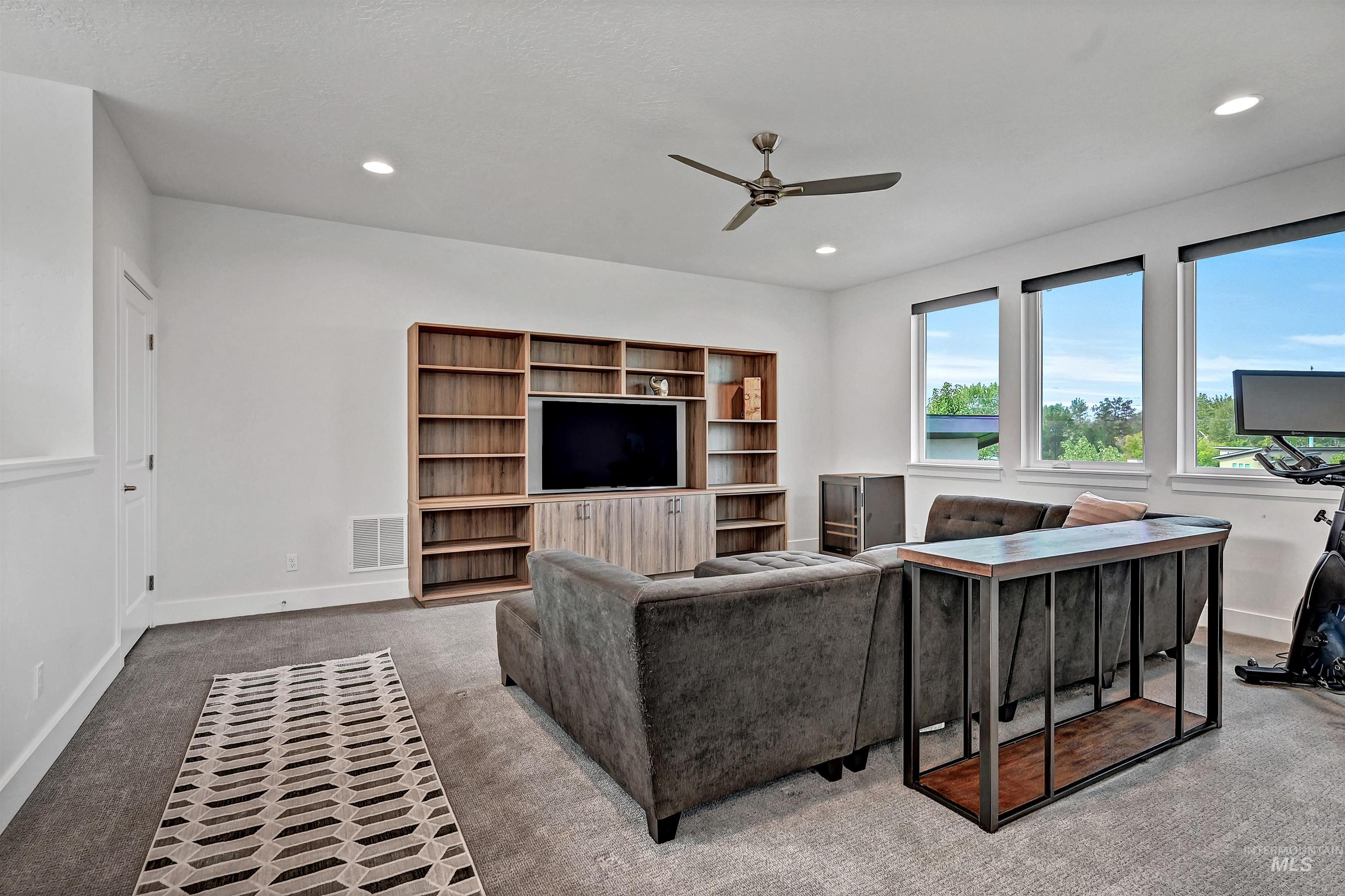 property viewer photo 21