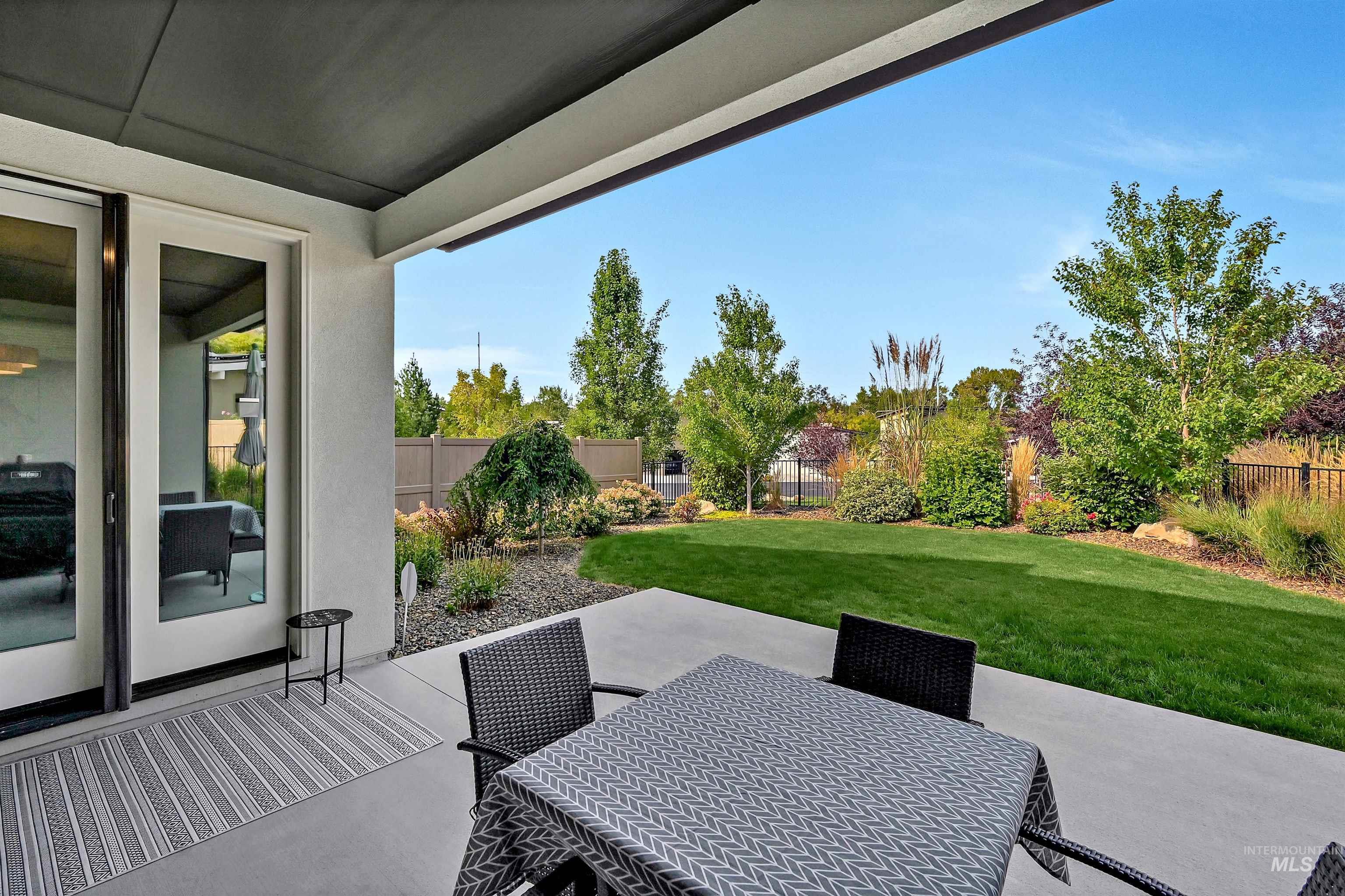 property viewer photo 23
