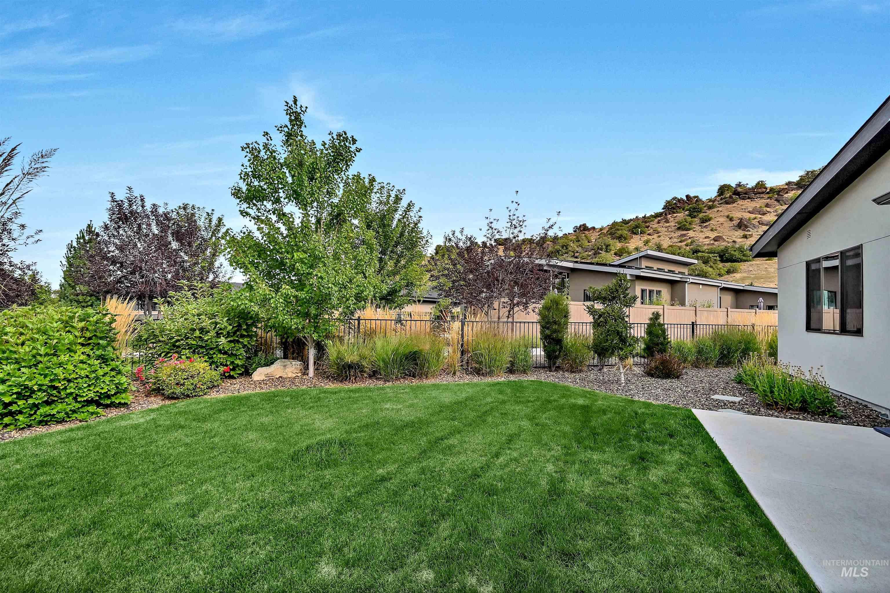 property viewer photo 26