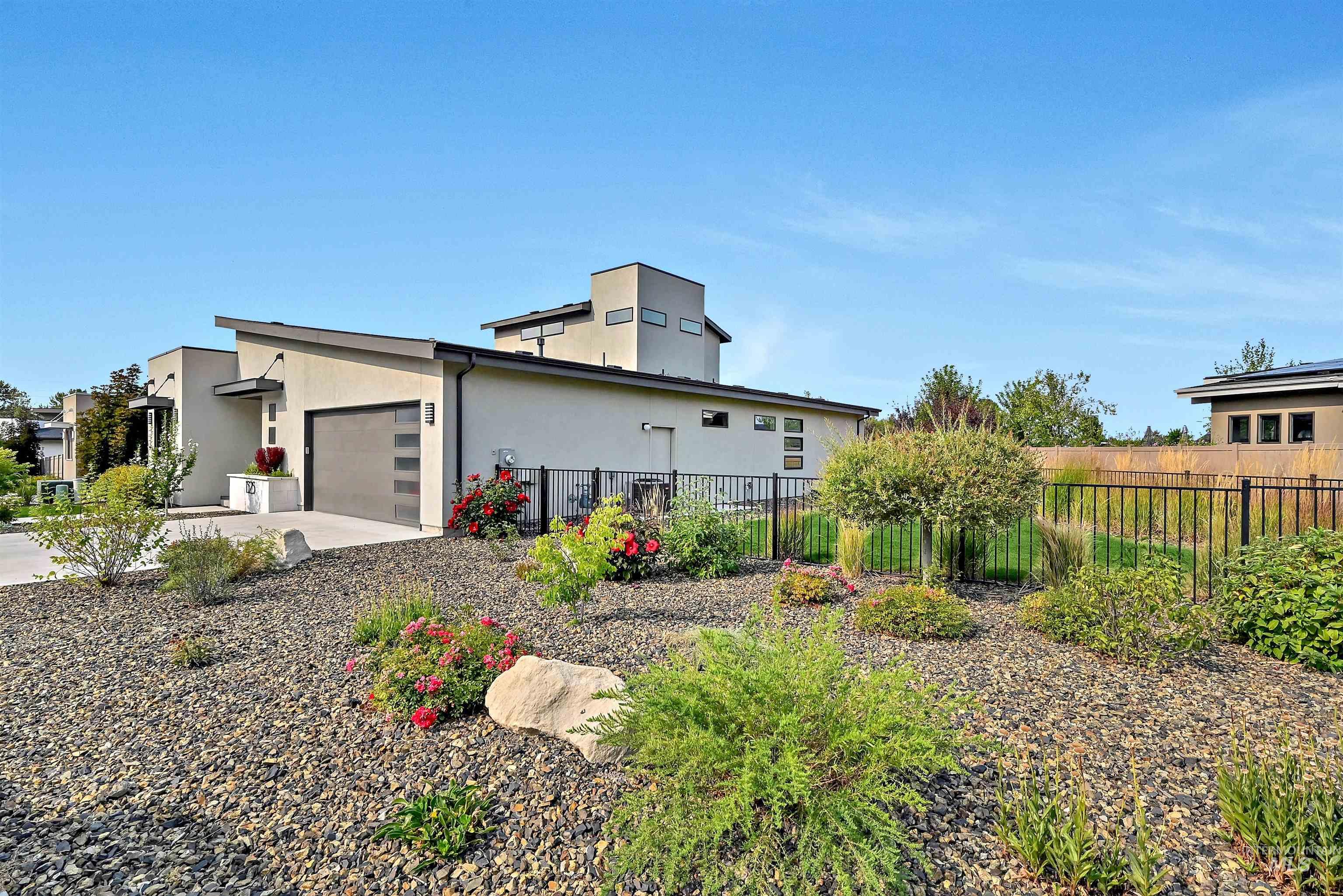 property viewer photo 28
