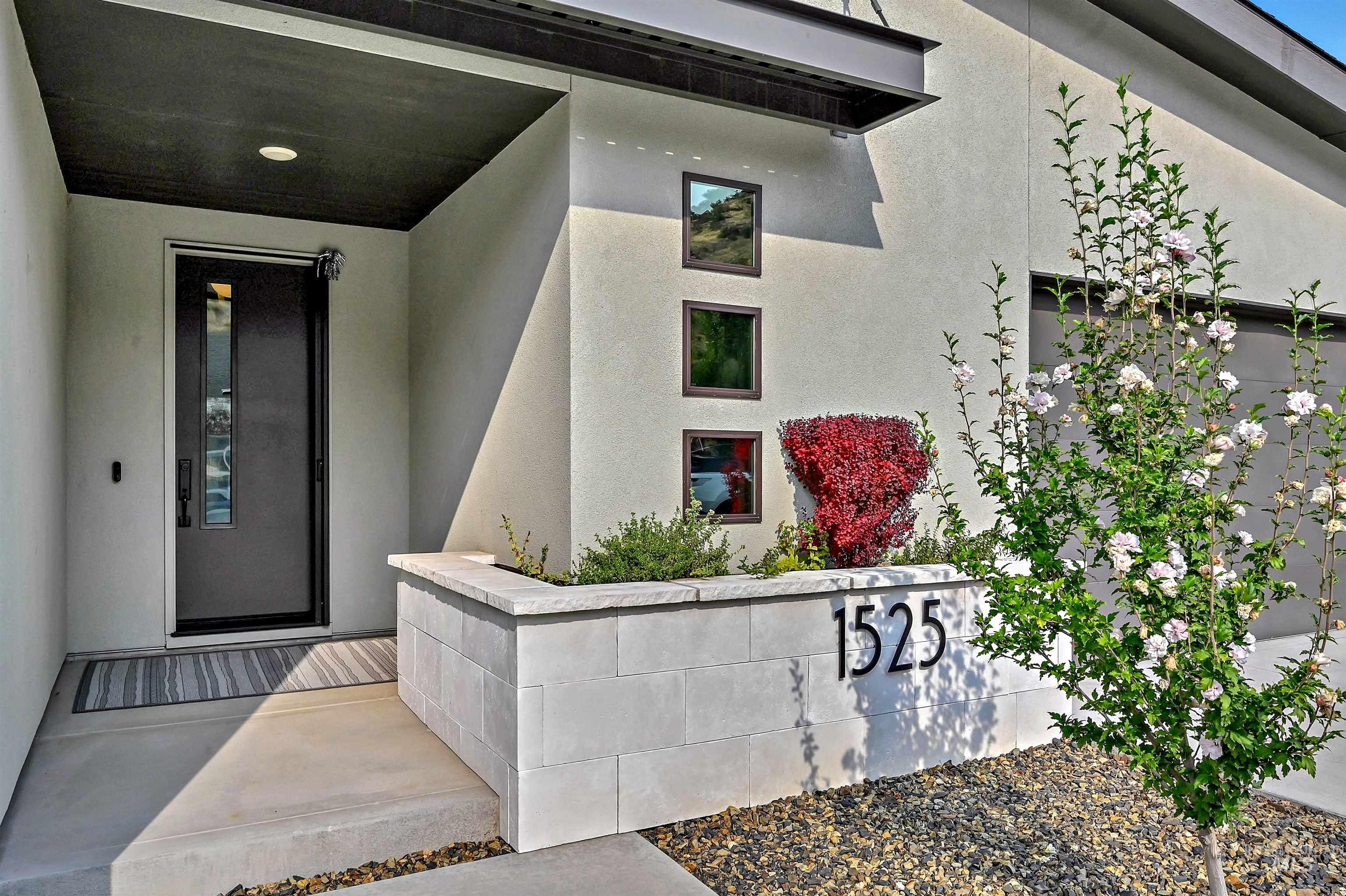 property viewer photo 4