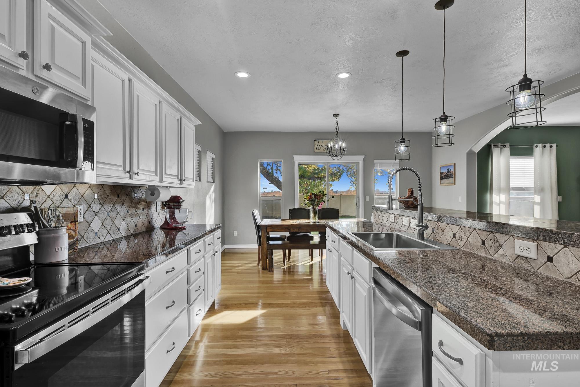 property viewer photo 11