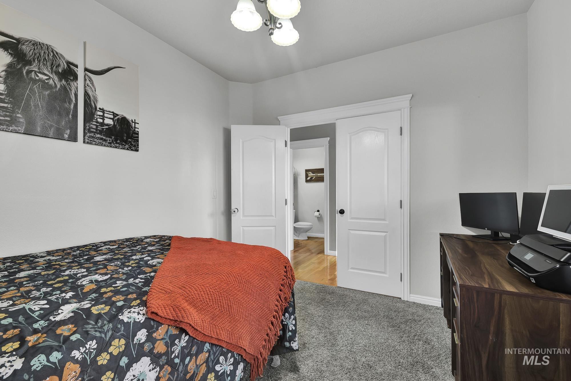 property viewer photo 18