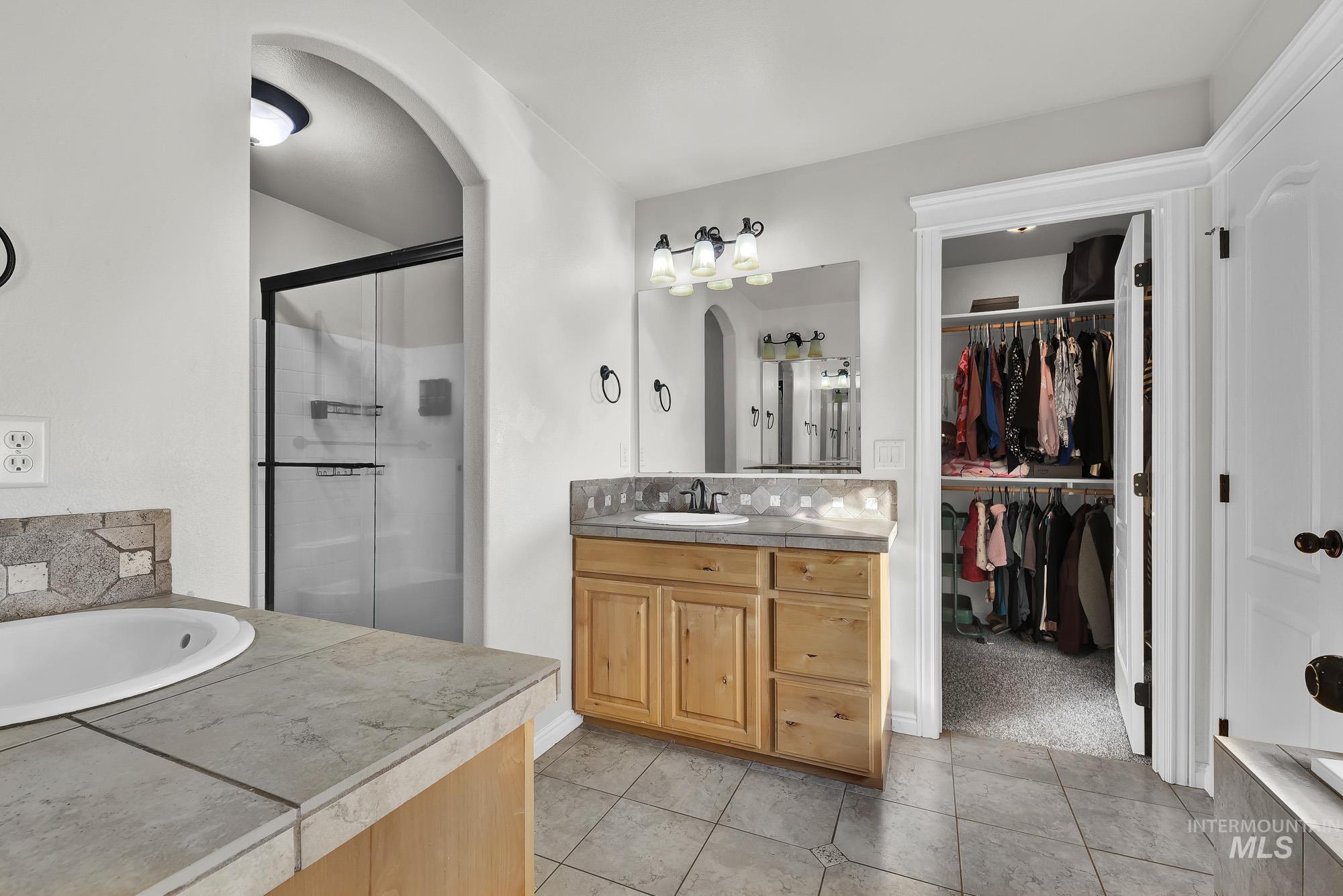 property viewer photo 24
