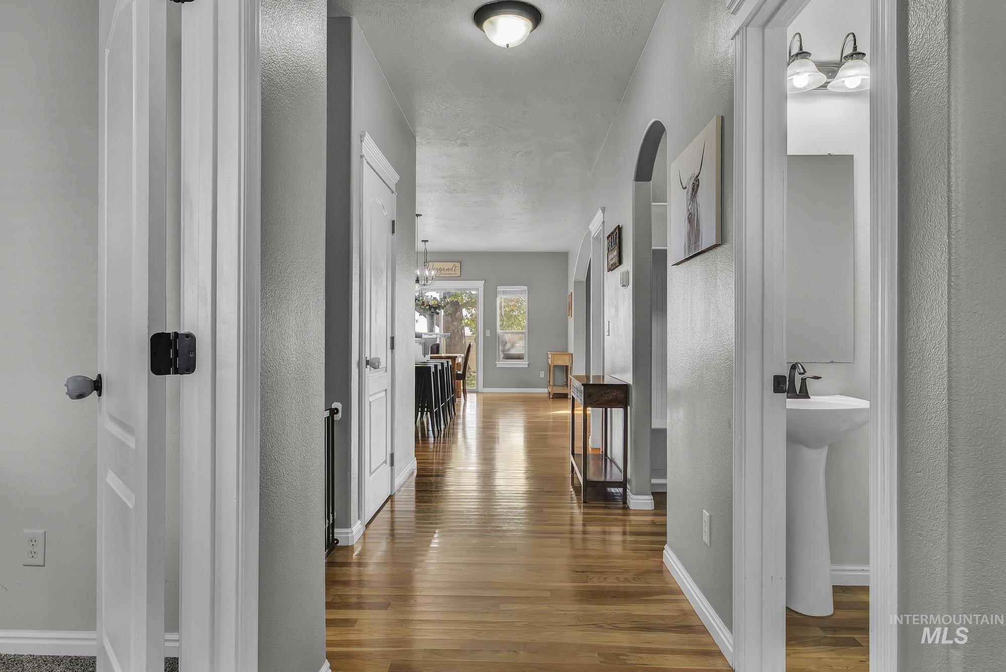 property viewer photo 3