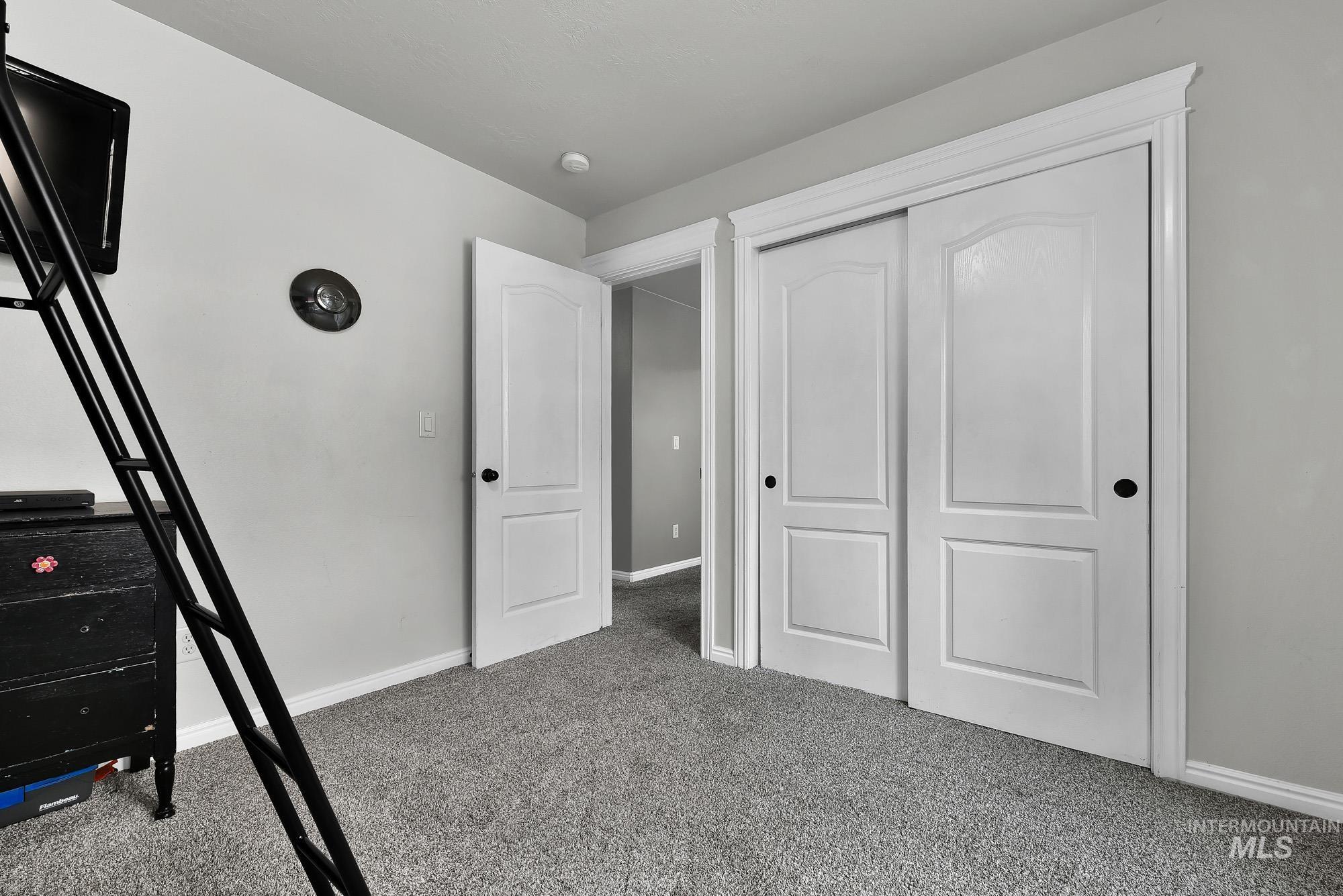 property viewer photo 35