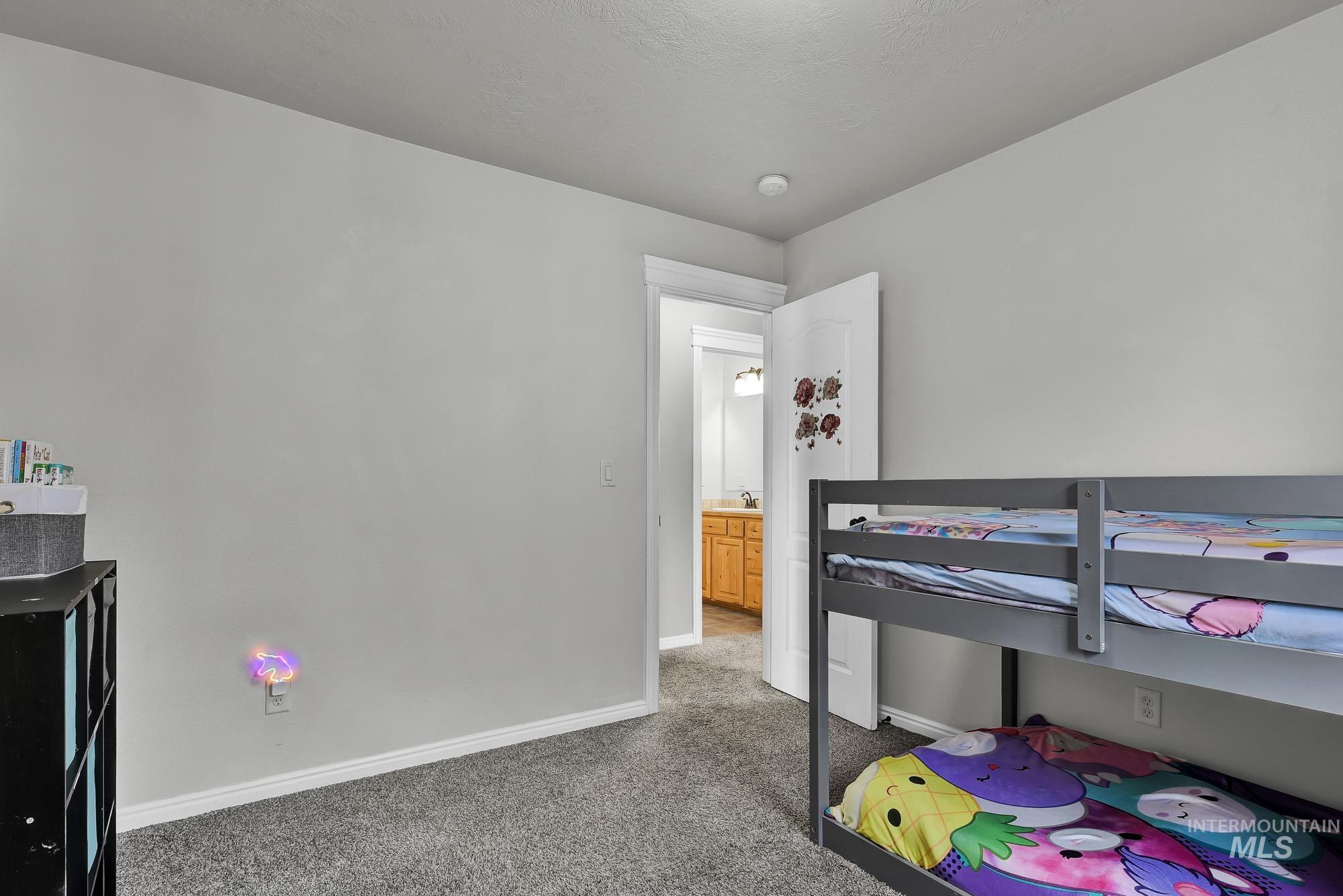 property viewer photo 37