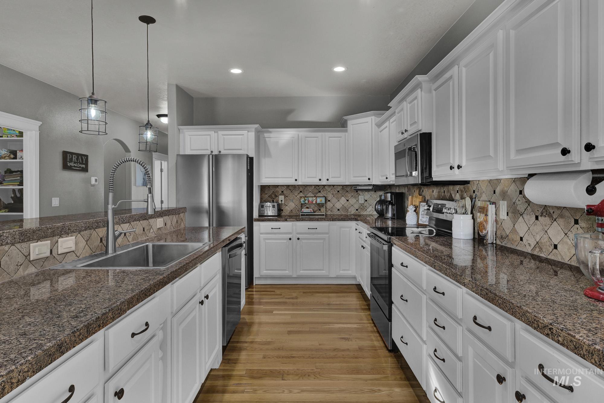 property viewer photo 8