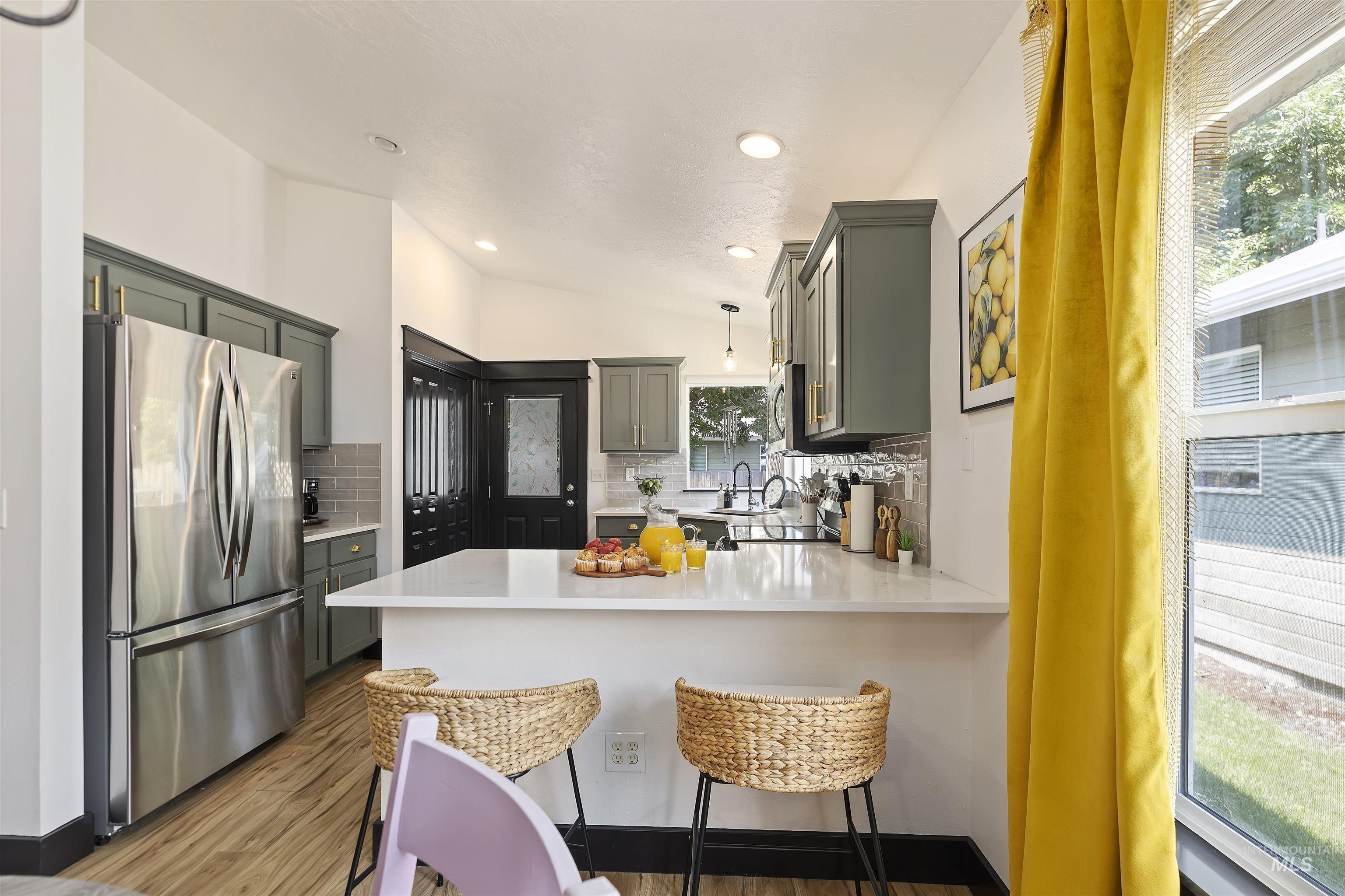 property viewer photo 10