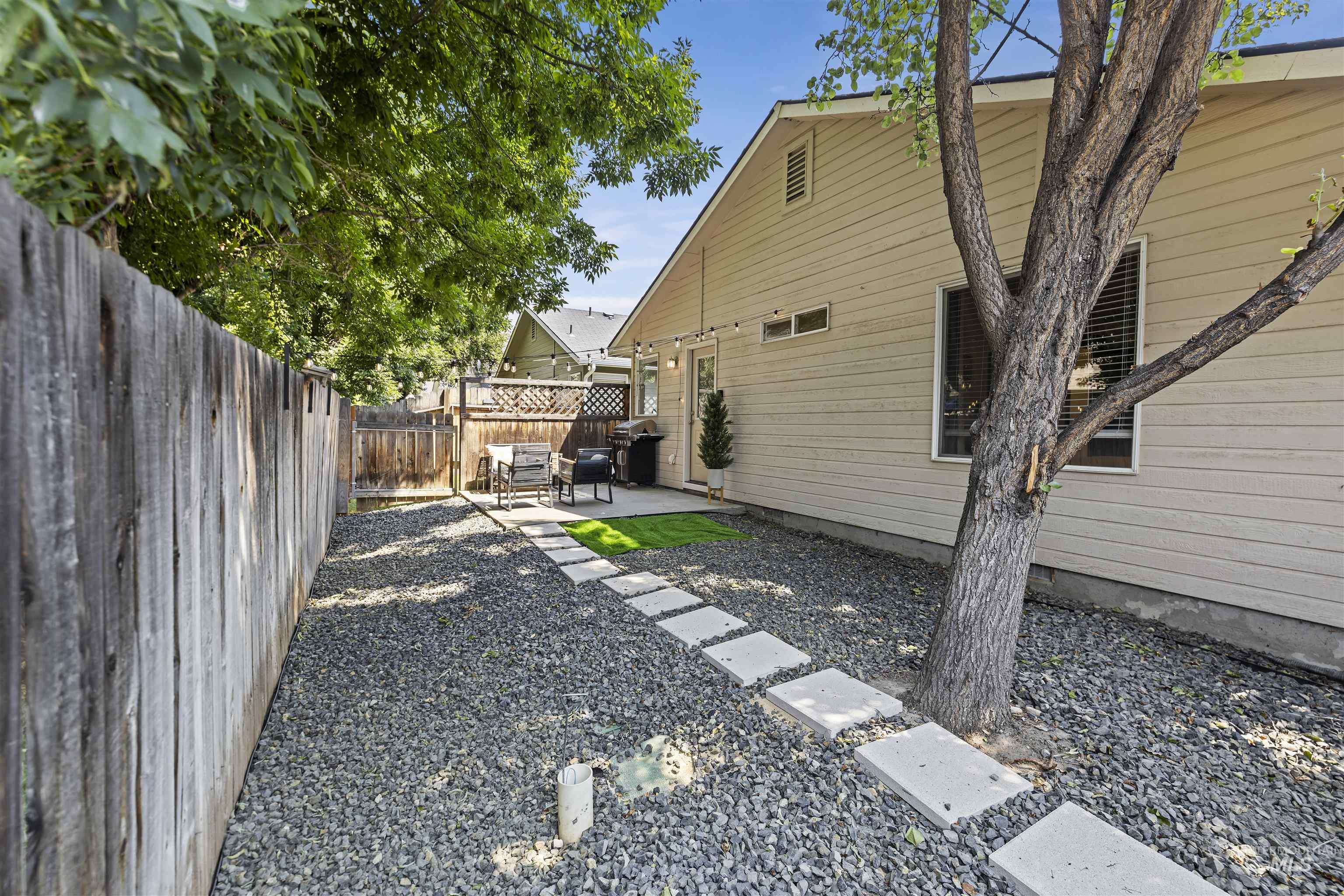 property viewer photo 25
