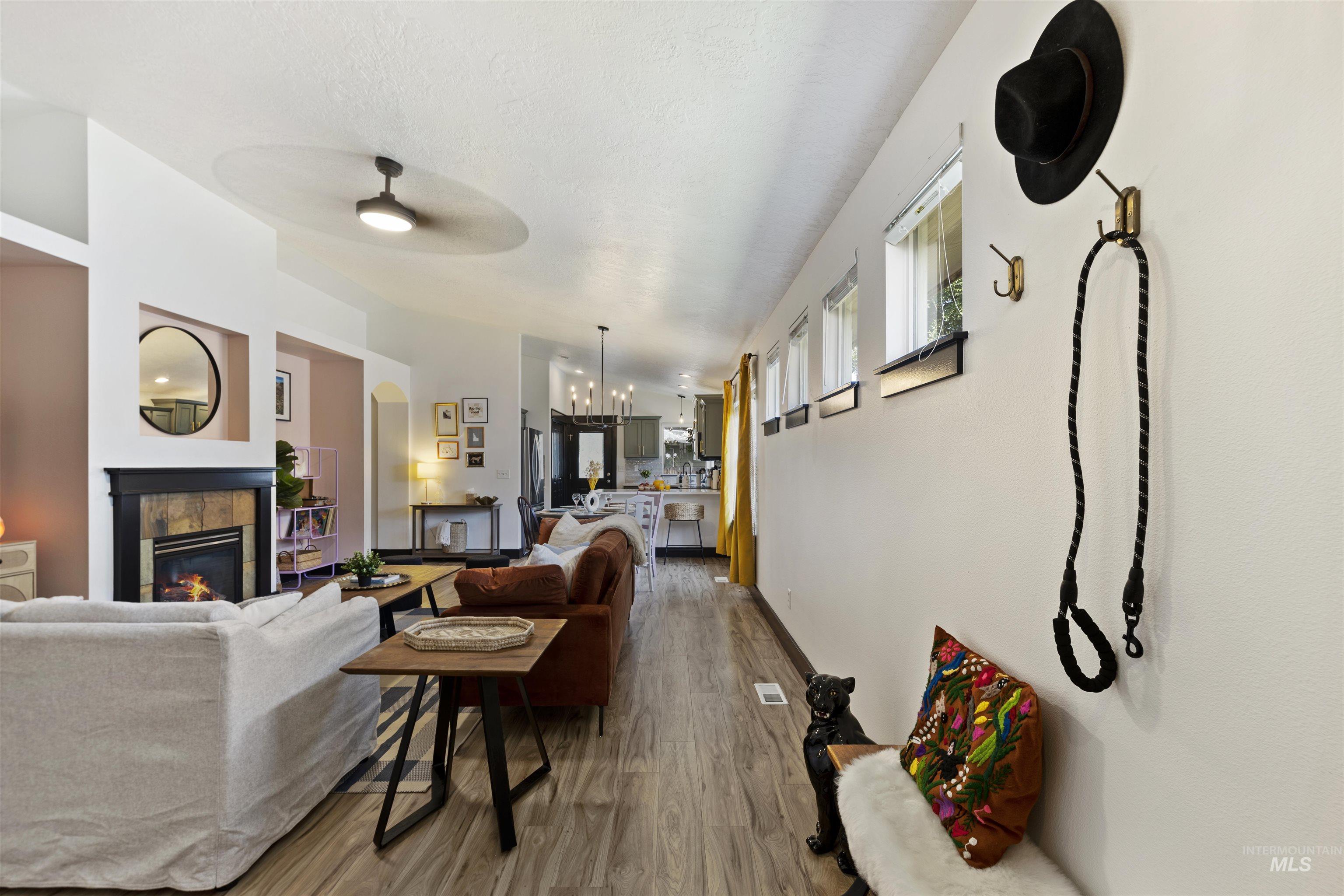 property viewer photo 4