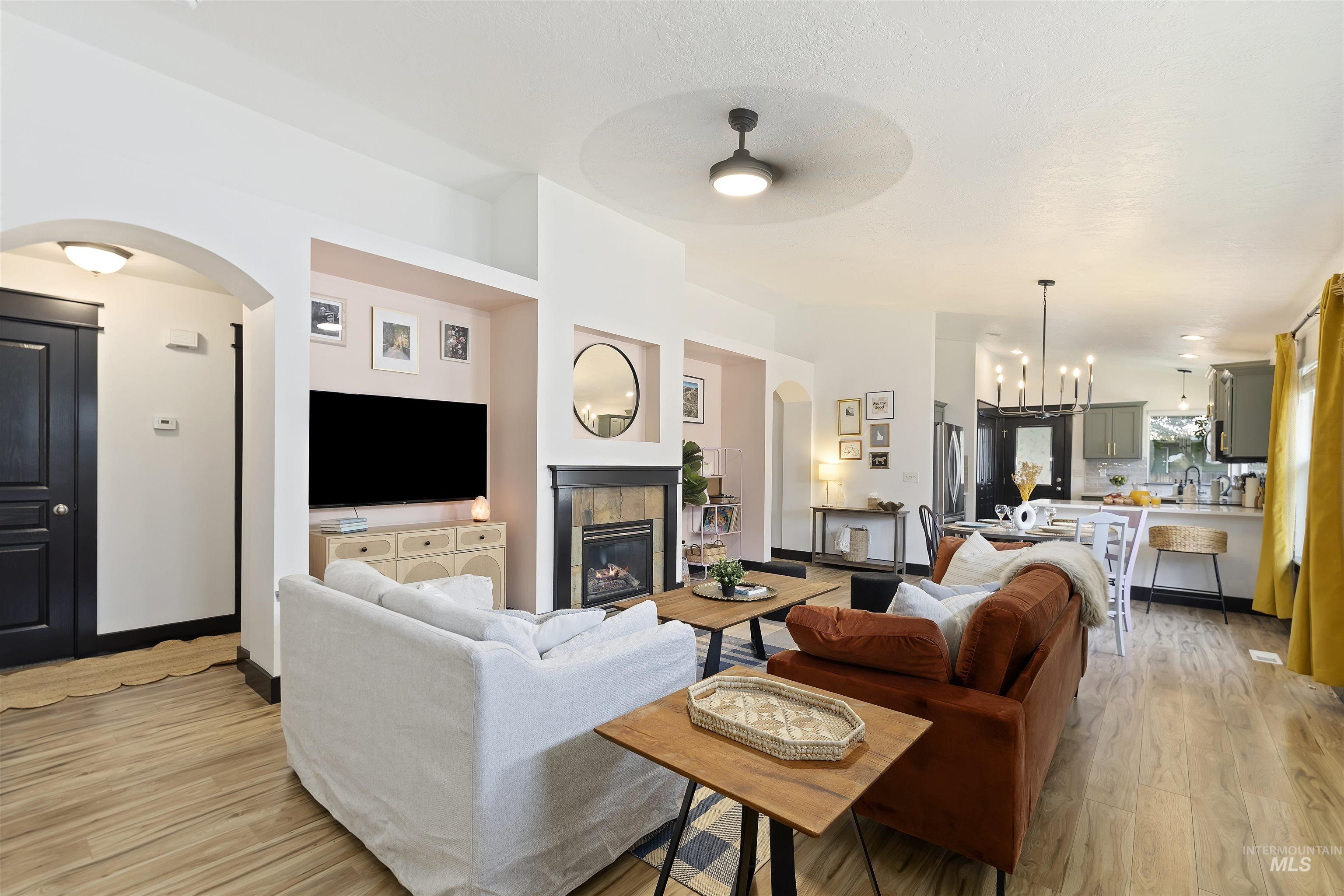 property viewer photo 5